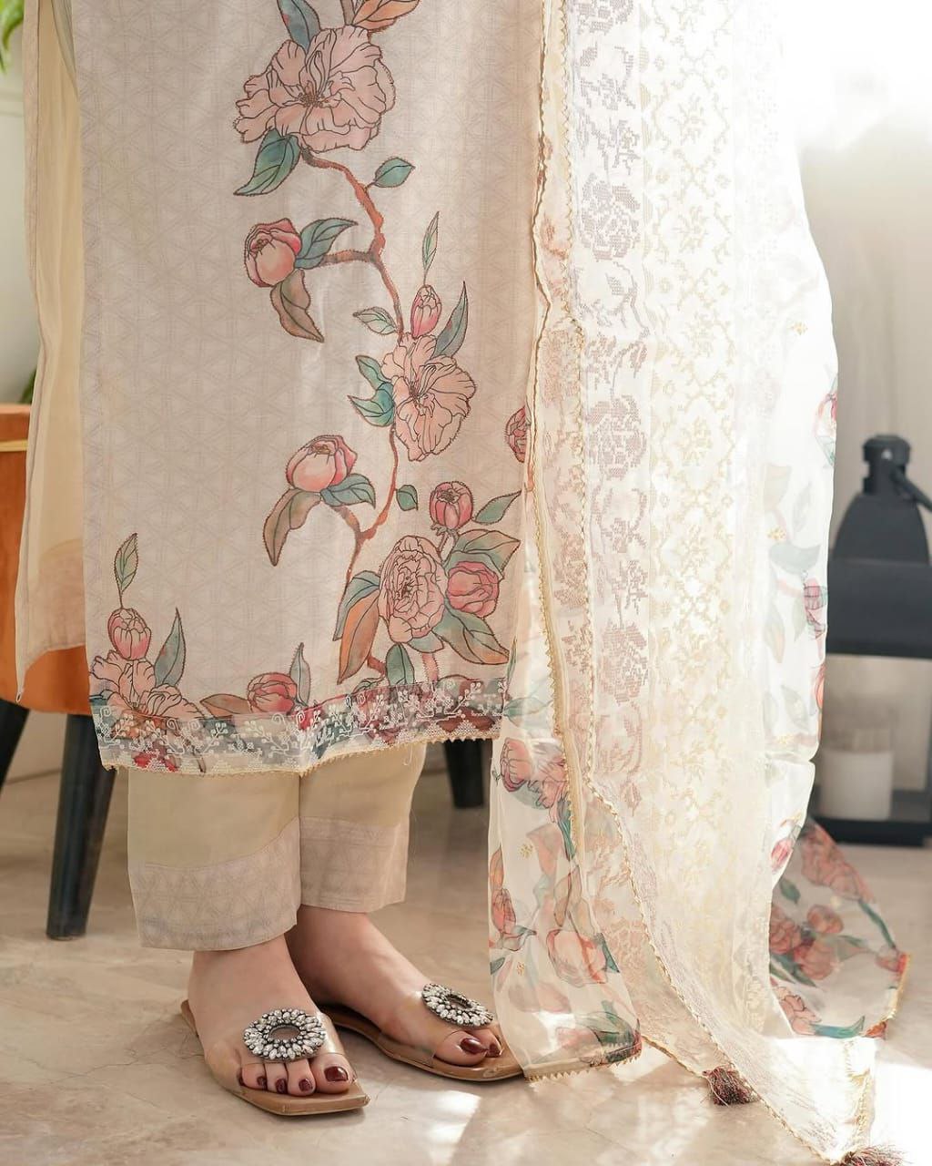 Women's Lilan Cotton Floral Printed Straight Pakistani Kurti with Pant and Dupattta